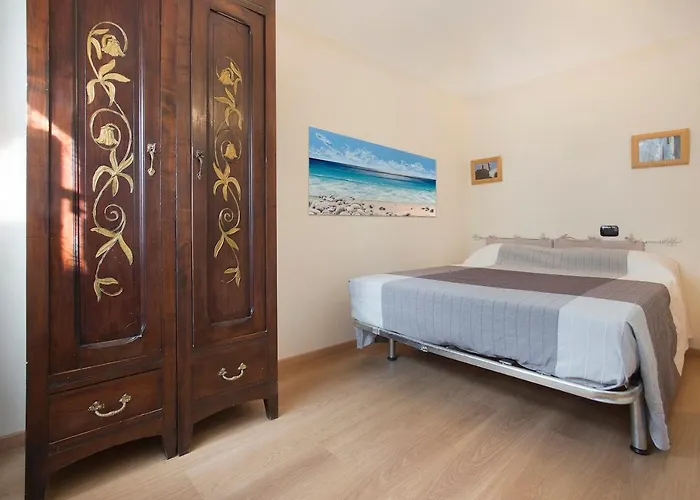 Sotto Le Torri 3* Albenga